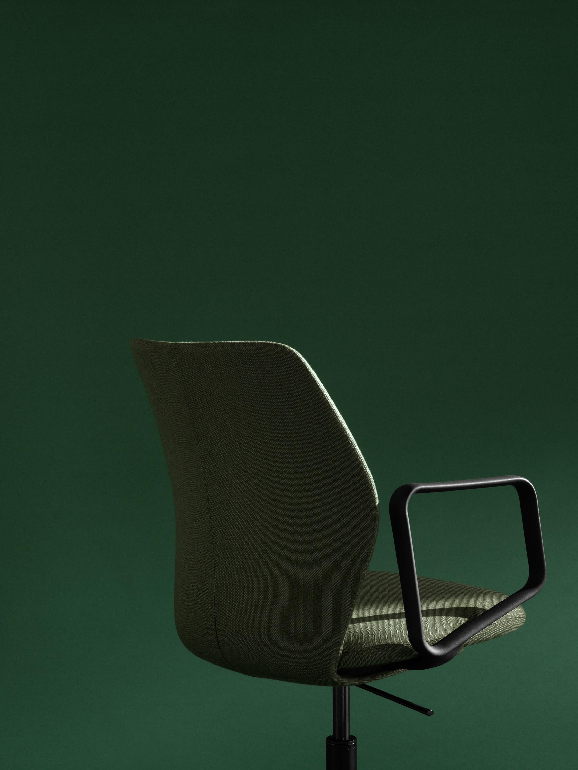 Senator.Core.Dtos.ImageWithMetaDataDto..AltTag