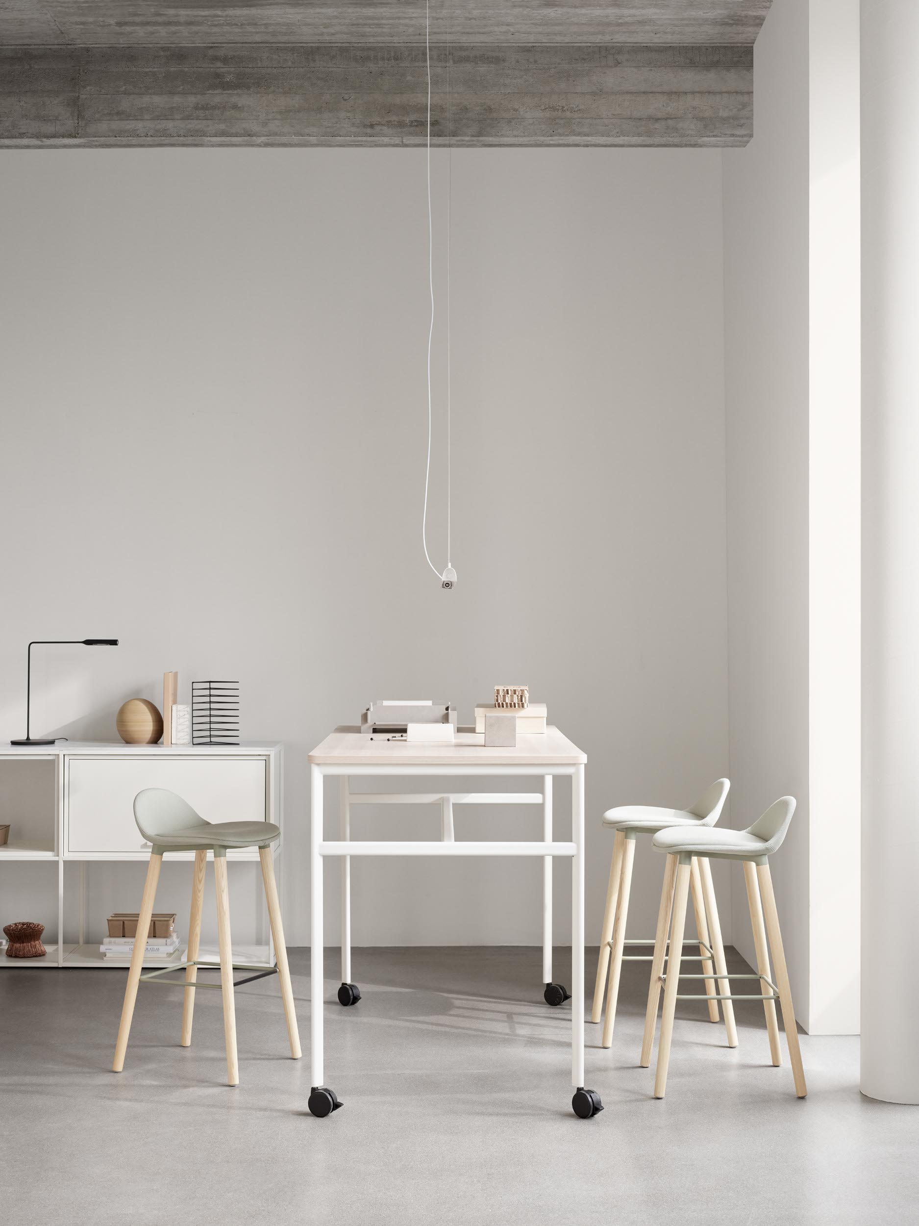 Senator.Core.Dtos.ImageWithMetaDataDto..AltTag