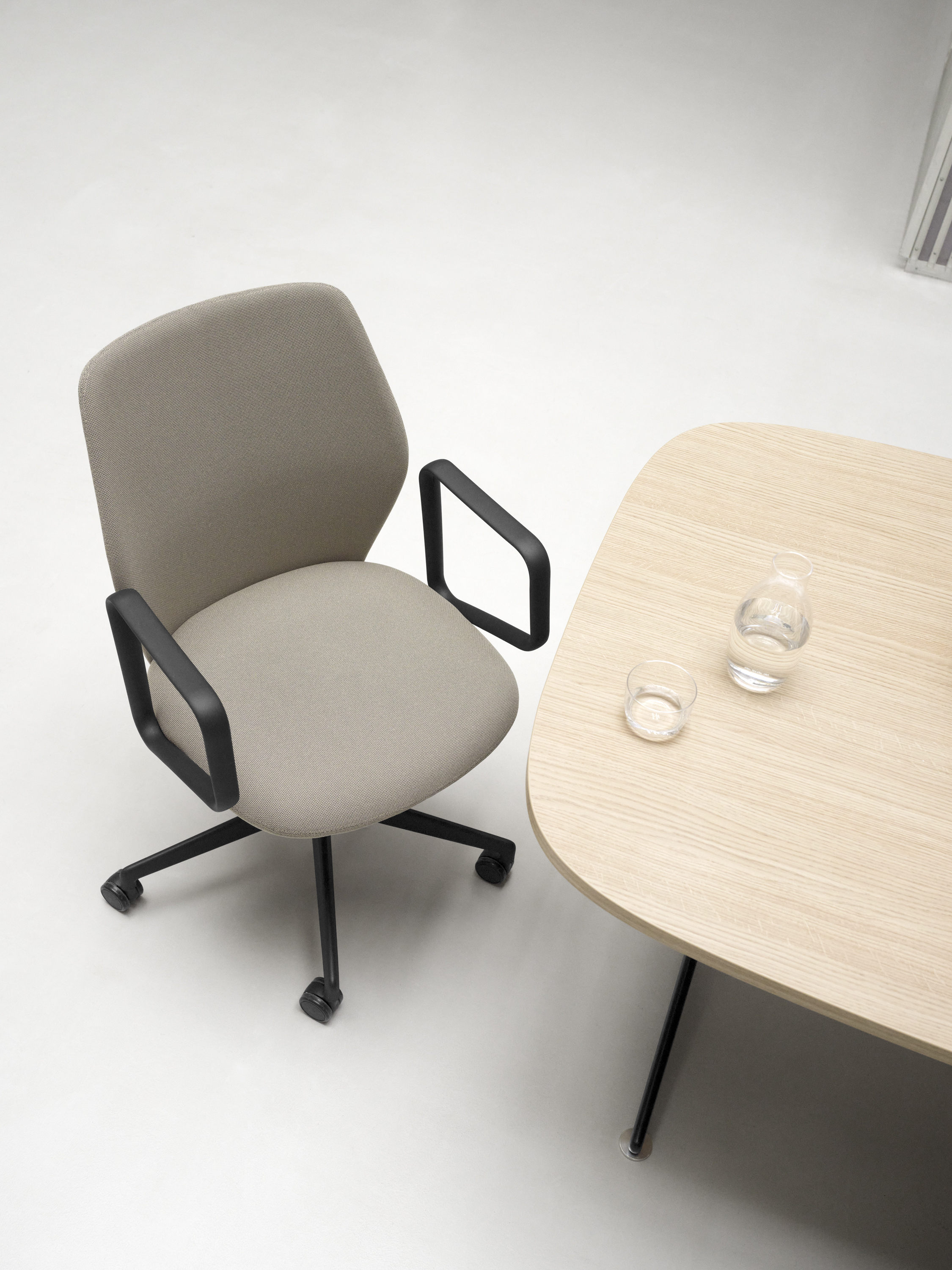 Senator.Core.Dtos.ImageWithMetaDataDto..AltTag