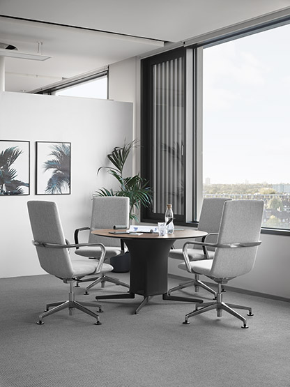 Senator.Core.Dtos.ImageWithMetaDataDto..AltTag