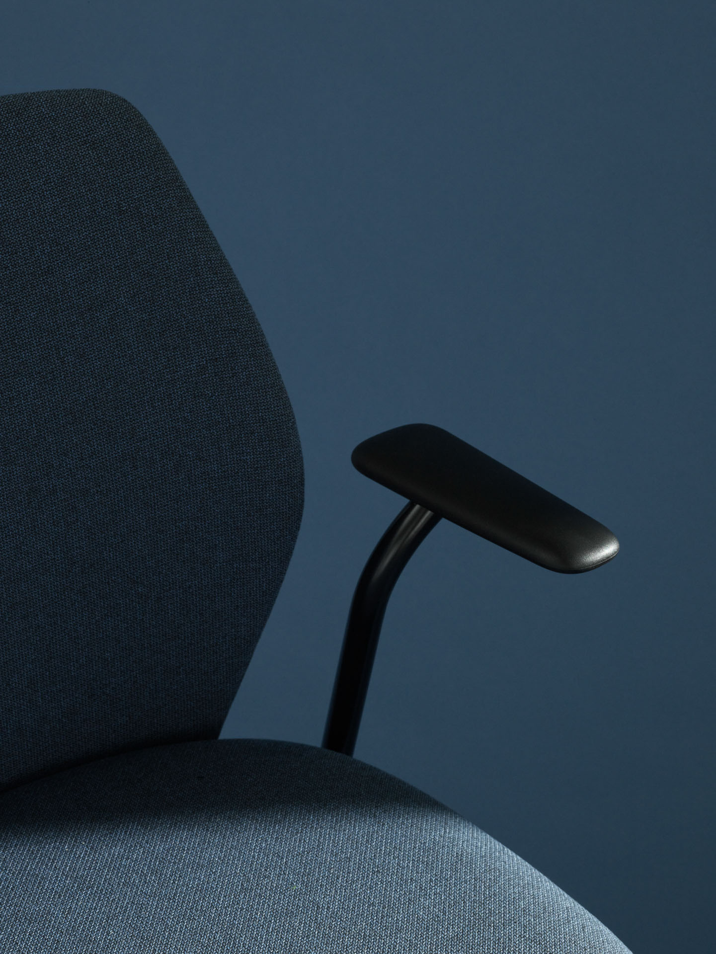 Senator.Core.Dtos.ImageWithMetaDataDto..AltTag