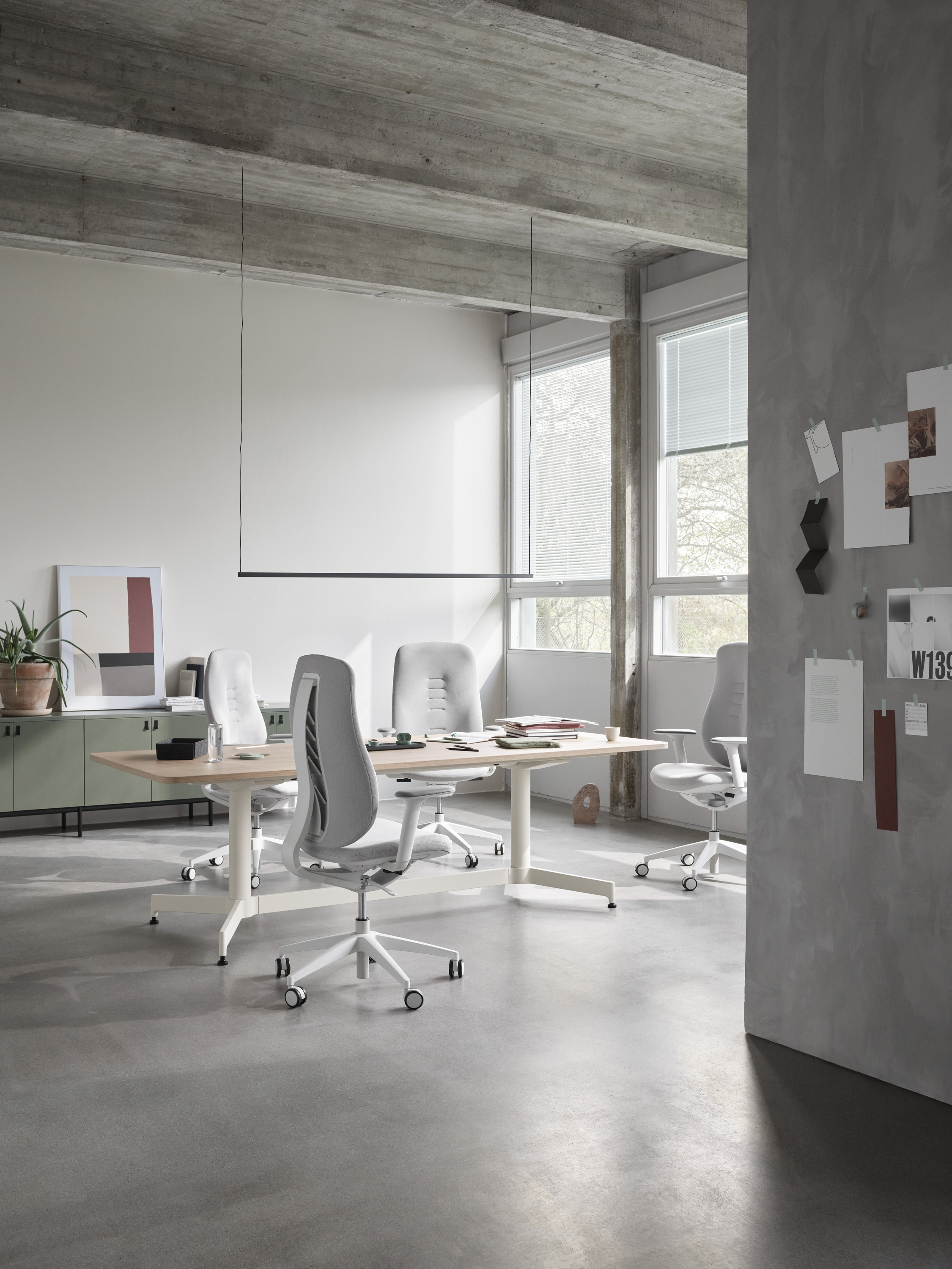 Senator.Core.Dtos.ImageWithMetaDataDto..AltTag