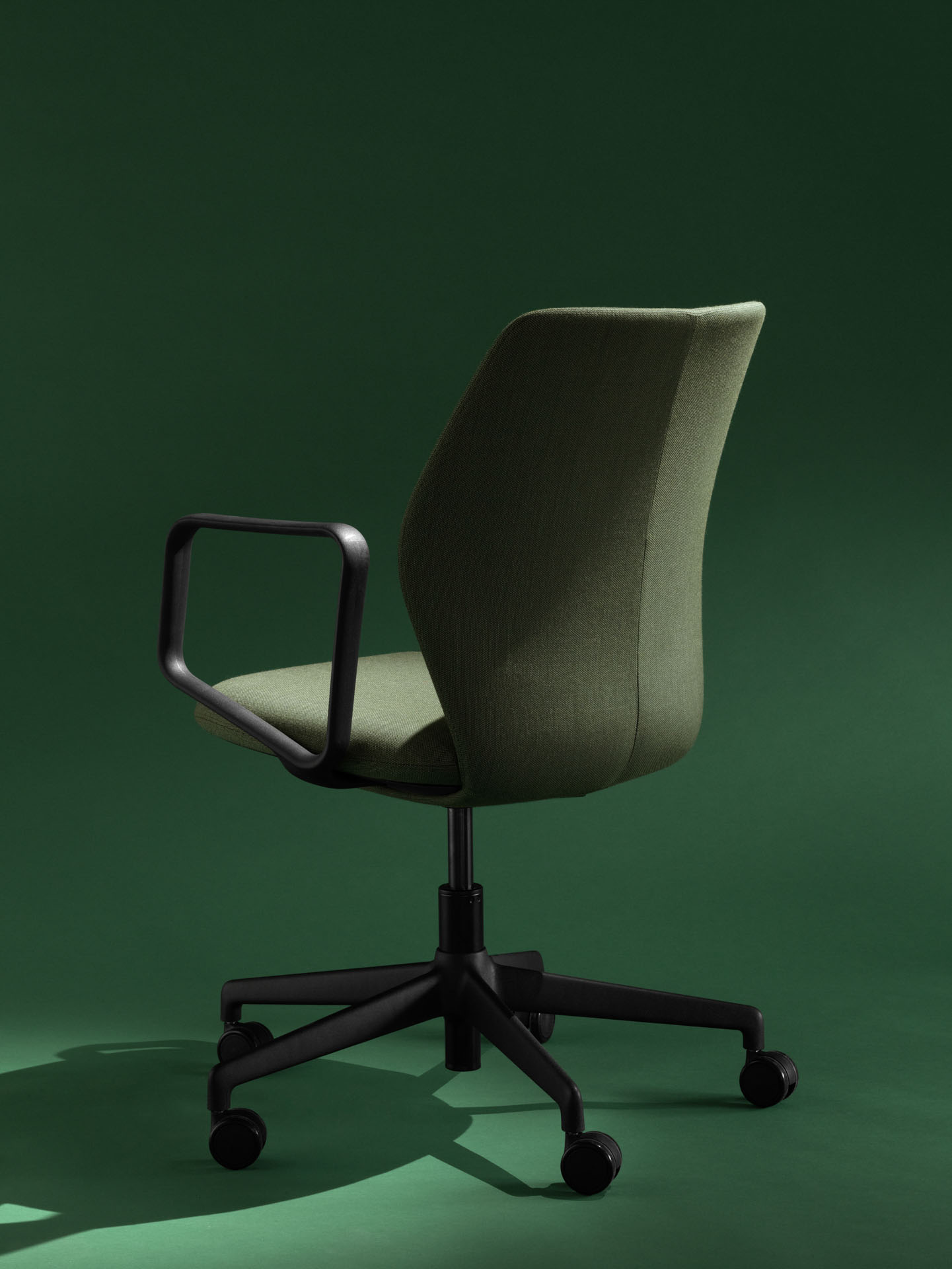 Senator.Core.Dtos.ImageWithMetaDataDto..AltTag